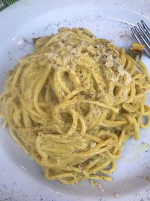 Vegan carbonara at Origano Campo de' Fiori in Rome