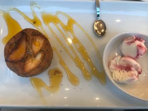 Vegan apple cake and ice cream at Origano Campo de' Fiori in Rome