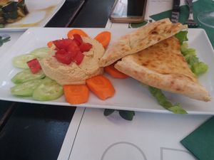 Hummus at Origano Campo de' Fiori in Rome