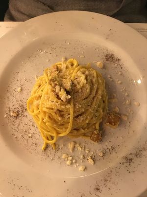Pasta carbonara with tofu at Origano Campo de' Fiori in Rome
