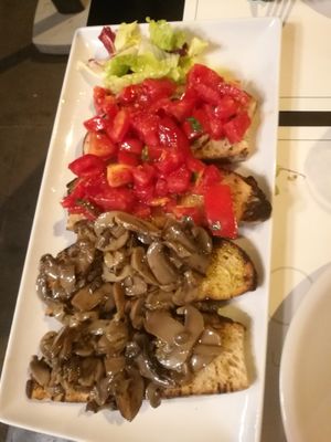 Bruchetta at Origano Campo de' Fiori in Rome