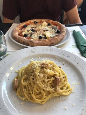 Vegan Spagetti carbonara & vegan capriciosa pizza at Origano Campo de' Fiori in Rome