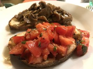 Bruschetta  at Origano Campo de' Fiori in Rome