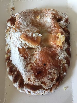 Gosette aux pommes at Boulangerie Ghysens in Herstal