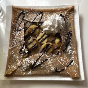 La Lolotte, roasted bananas, chocolate and (yummy) vegan whipped cream at Delice & Sarrasin in New York City