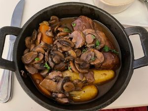 coq au vin at Delice & Sarrasin in New York City