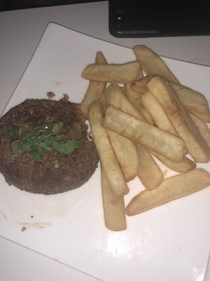 Steak frites at Delice & Sarrasin in New York City