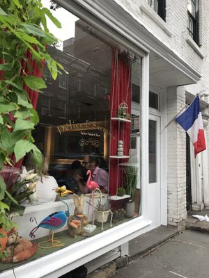 ❤️ at Delice & Sarrasin in New York City