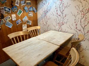 Kat’s Kitchen: Seating area at Plant by Kat's Kitchen in Keswick