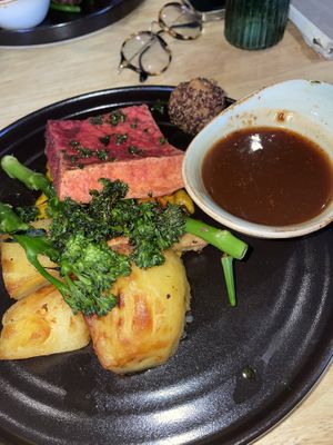 Tofu Steak Sunday Roast #Veganuary at The Allotment in Manchester