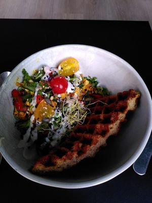 Brouillade de tofu et gaufre salée, une merveille ! at Joy Healthyfood in Montpellier