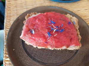 Strawberry cake at Joy Healthyfood in Montpellier