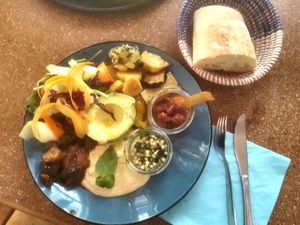 Hummus Plat Remix at ATAYA in Berlin