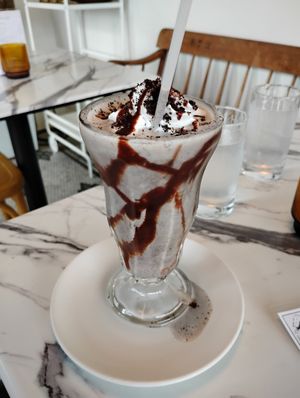Cookies N Cream Milkshake 🤤 at Parlor City Vegan in Binghamton