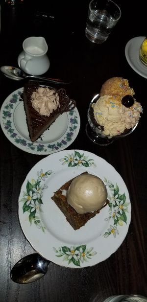 Bread Pudding, Chocolate Cheese Cake & Chocolate Peanutbutter Brownie at Modern Love in Brooklyn
