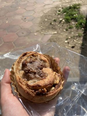 cinnamon roll  at Soleil Organic Bakery in Osaka