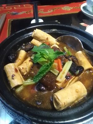 Rolled tofu claypot at Yunlaiju - Windlucky - Shekou District in Shenzhen