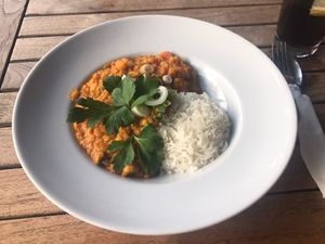 Vegan curry lentil stew with rice at Mezzo  in Hannover