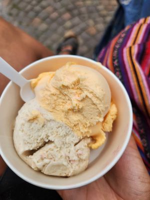 Haferkeks und Melone at Eiscafe Dolomiti in Gifhorn