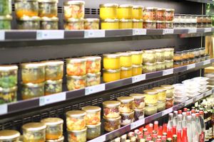 to eat in or to take away. almost all of our recipes are served in reusable glass jars. they are homemade, 100% organic, often local and washed and prepared with ultrafiltered water. with love. at rawcoco in La Rochelle