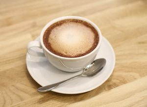 chocolat chaud maison. prix : 3,90€ at rawcoco in La Rochelle