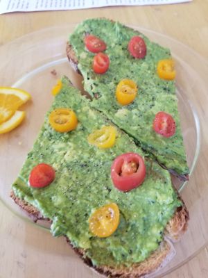 Avo toast at Flora Kitchenette in Louisville