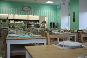 Interior at O Canteiro in Setubal