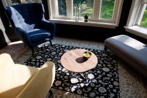 Relaxing chairs to enjoy a smoothie and some food at Cafe Sage in Amsterdam