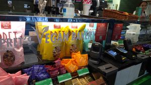 Baked goods and breakfast cereals at Pret a Manger - Broadwick St in London