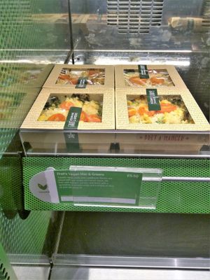 Vegan Mac and Greens [£5.50] with cauliflower, spinach, parsley and tomato at Pret a Manger - Broadwick St in London