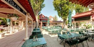 outside at Gasthaus Hansi in Vienna