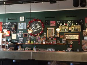 bar at Elle n' Belle Takeaway in Zurich