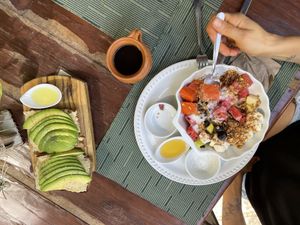 Plato de frutas + café de olla + desayuno caribeño at Sirena Morena in Cancun