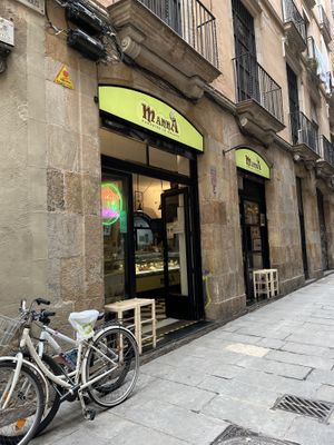 Sign/ door   at Manna Gelats in Barcelona