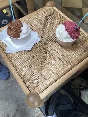 Chocolate Orange with rice Cinnamon and Blueberry with Lemon Mint  at Manna Gelats in Barcelona