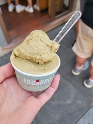 Small pistachio (3 euro) at Edoardo - Piazza del Duomo in Florence