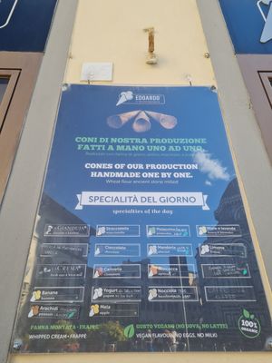 Flavours list at Edoardo - Piazza del Duomo in Florence