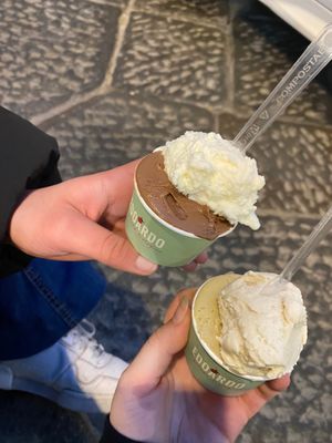 Opções vegan escolhidas: pitacchio e manteiga de amendoim at Edoardo - Piazza del Duomo in Florence