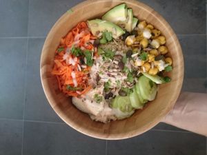 Buddha bowl végétalien  at Vege Cafe in Lausanne
