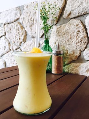 Smoothie: Mango Movie at Taste in Luebeck