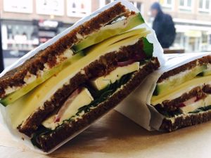 Fitness Vollkornstulle
Black Bread at Taste in Luebeck