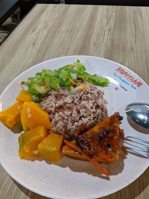 Brown rice with tofu and veggies - $4.10 at SuManYuan 素满园 - Plaza Singapura in Central Singapore
