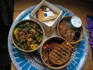 Cloud Bowl + Grilled Cheese Sandwich + Cheesecake + Pain Perdu at Cloud Cakes - Mandar in Paris