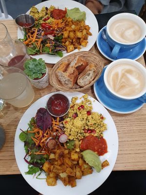 Brunch at Cloud Cakes - Mandar in Paris