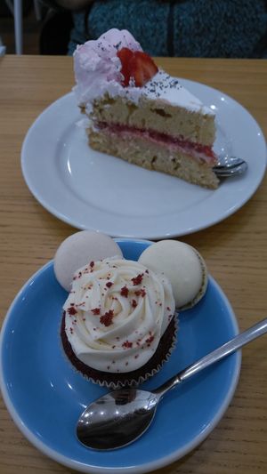 Delicious cupcake! at Cloud Cakes - Mandar in Paris