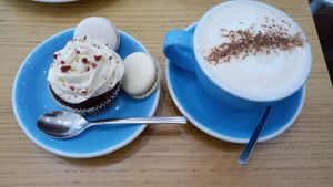 Breakfast at Cloud Cakes - Mandar in Paris