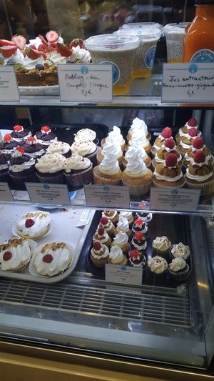 Cupcake at Cloud Cakes - Mandar in Paris