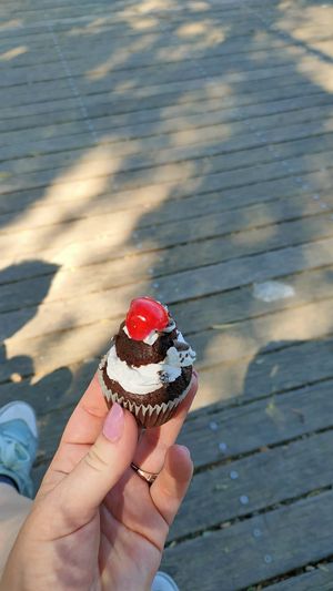 Mini black forest cupcake at Cloud Cakes - Mandar in Paris