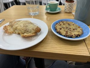 Almond croissant und pecan cookie  at Cloud Cakes - Mandar in Paris
