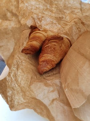 Vegan croissants at Cloud Cakes - Mandar in Paris